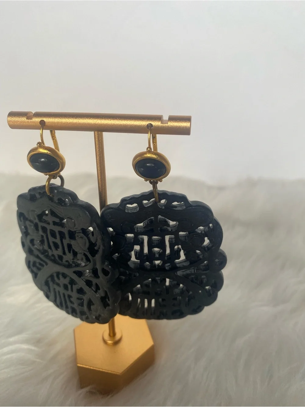 Kenneth Jay Lane Plated Resin Black Hand Carved Drop Wire Pierced Earrings - Picture 2 of 4